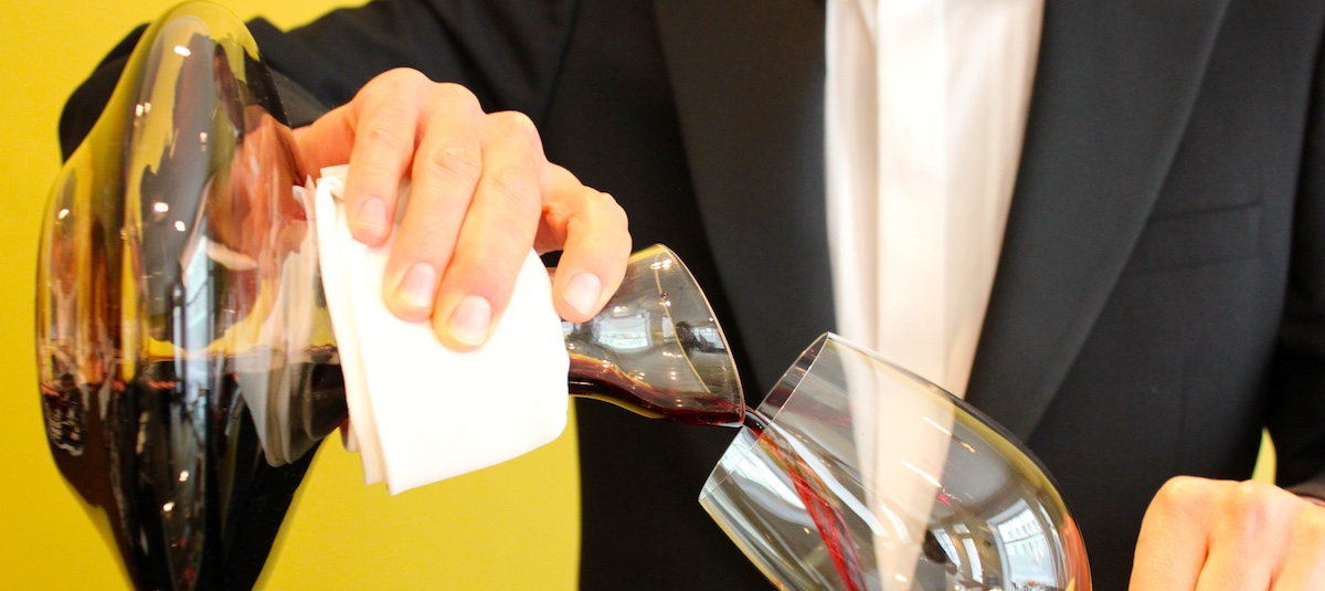 Wein Dekantieren vs. Karaffieren - Wein Magazin